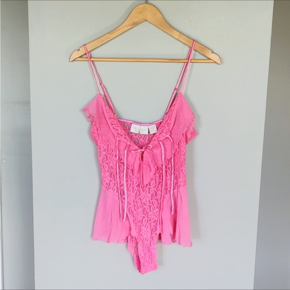 Victoria's Secret Other - Victoria’s Secret VTG Size Medium Gold Label Pink Lace Teddy